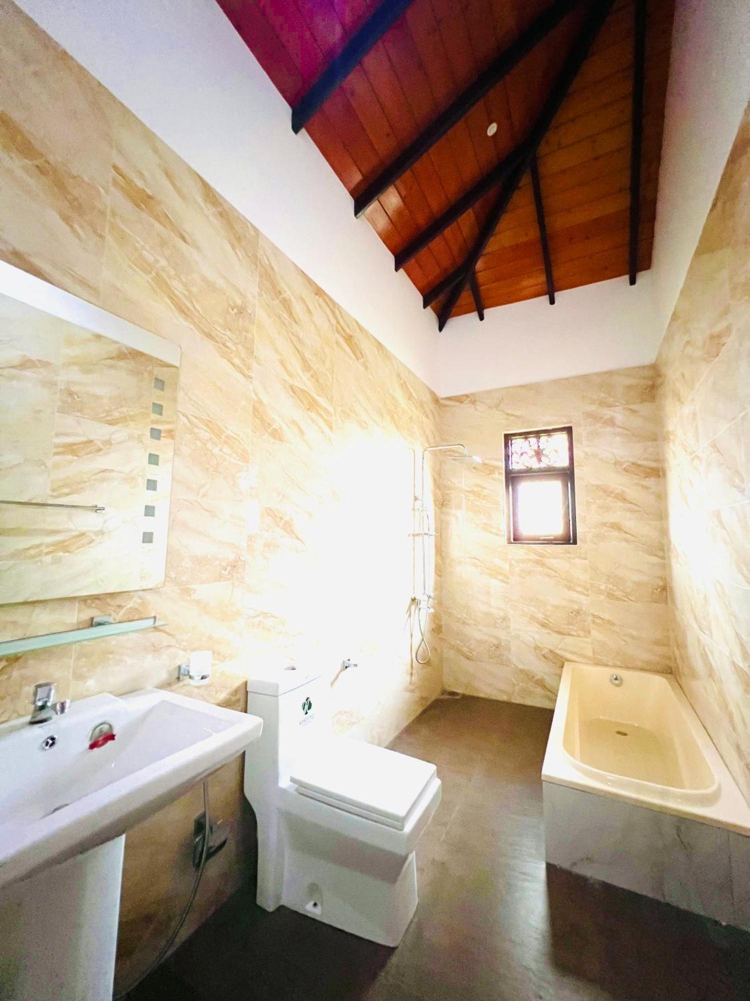 Ahasna Airport Villa Negombo Eksteriør billede