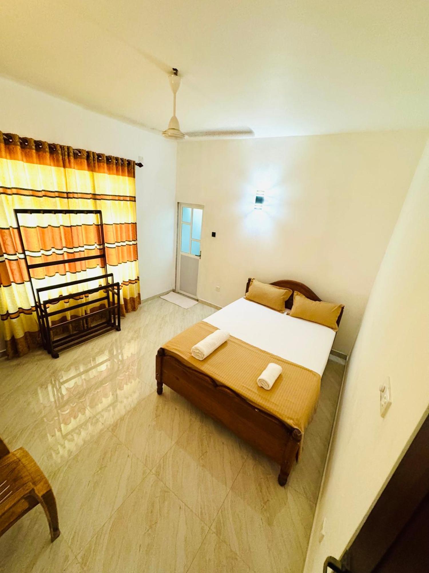 Ahasna Airport Villa Negombo Eksteriør billede