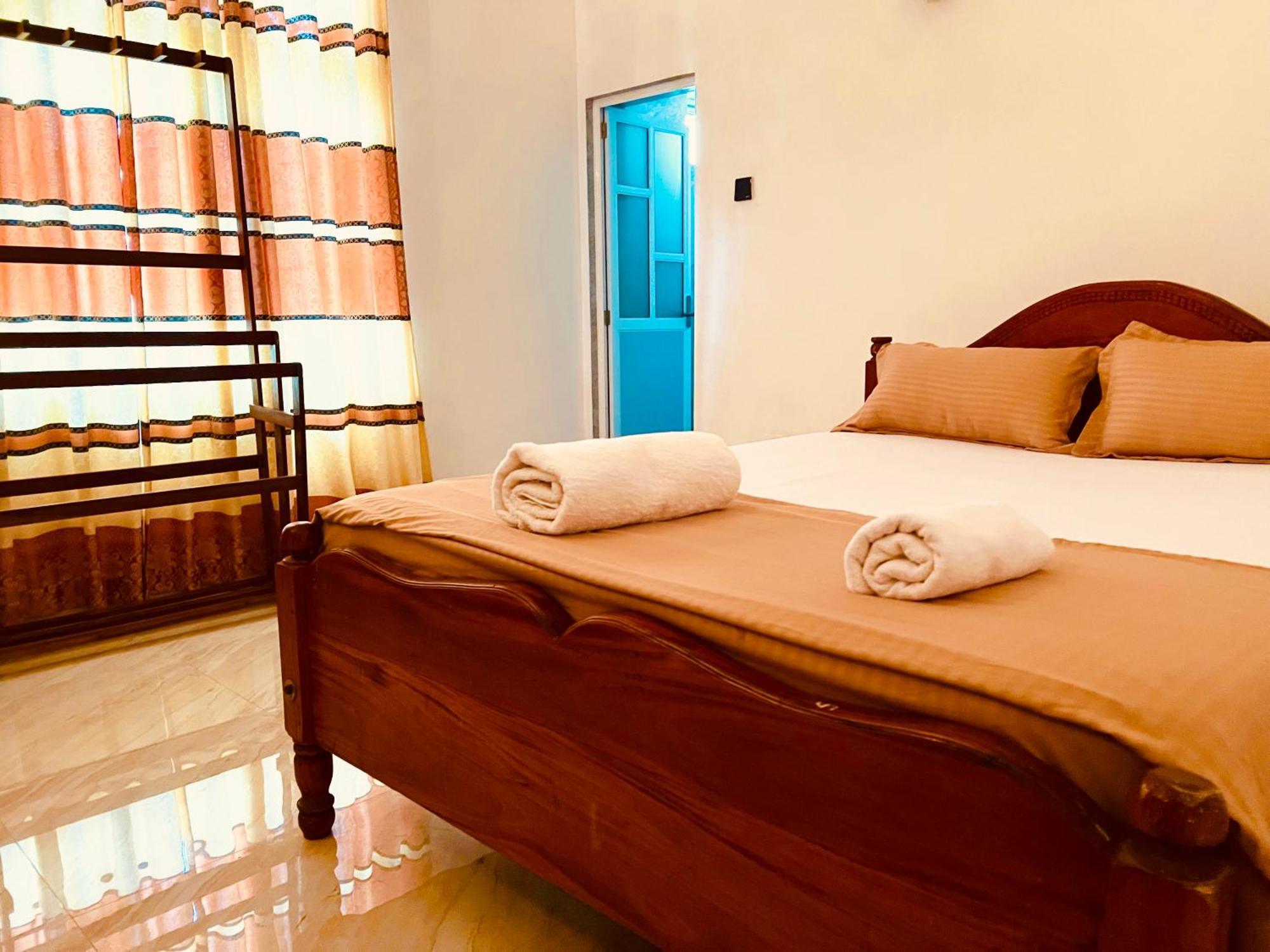 Ahasna Airport Villa Negombo Eksteriør billede