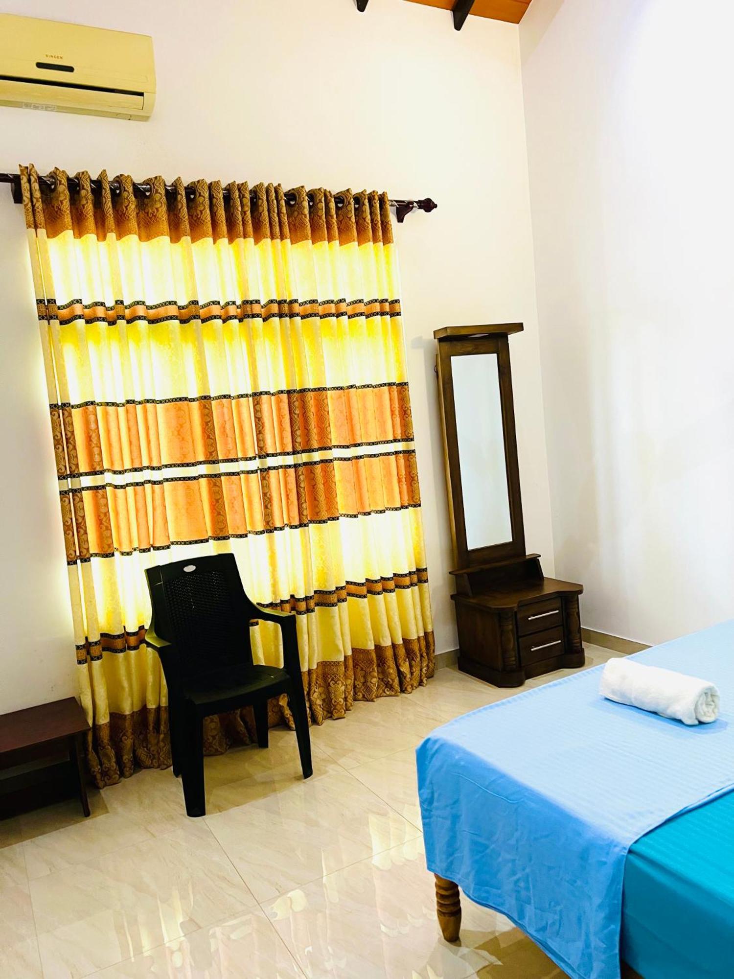 Ahasna Airport Villa Negombo Eksteriør billede