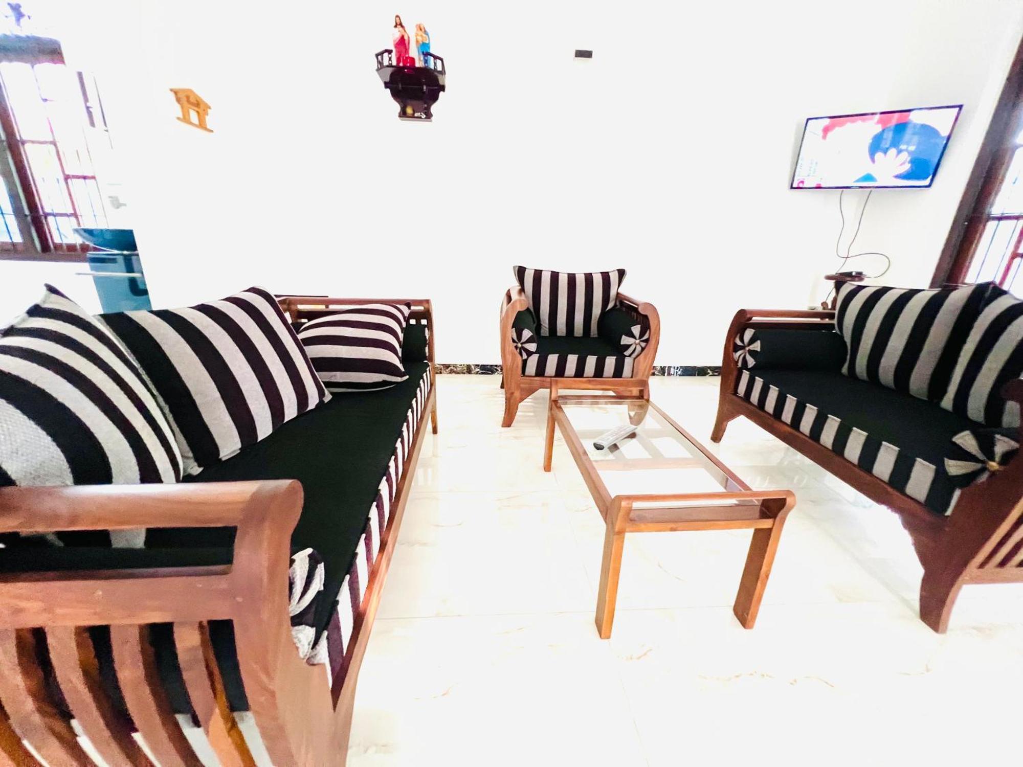 Ahasna Airport Villa Negombo Eksteriør billede